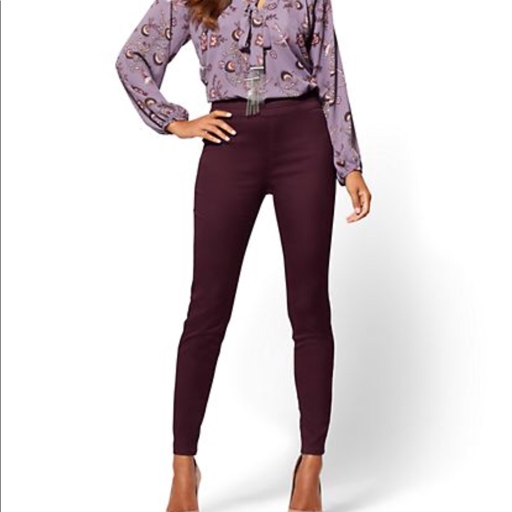 New York and Company pull on legging